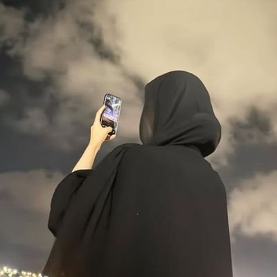 fubghrhjhu111's profile picture. *ليس  الكبير من يراه الناس كبيرا* ،*بل الكبير من ملأ قلوب أحبابه أدبا وخلقاً وتواضعاً وصدقاً* ،،،