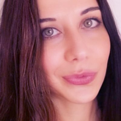 Zehra1C_'s profile picture. Human • Personal Account.