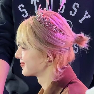 KKMISST1's profile picture. @zee_pruk @CwrNew 🐶🐱