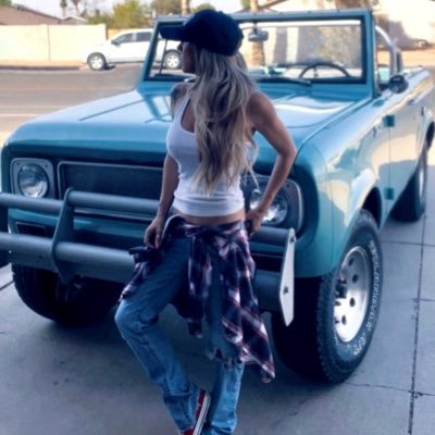 inkedwifelife21's profile picture. this acct is sponsored by coffee, cleavage and sarcasm 🖤 feet and bonus pics under subscriptions 🖤dms are for links only 🖤