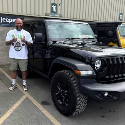 AbsoluteAron's profile picture. Serving as a vessel for divine blessings & guidance. Let's connect &share blessings