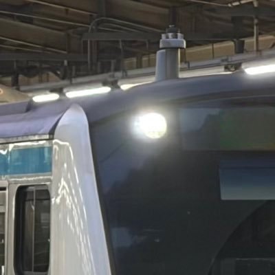 E233_1042's profile picture. 乗り鉄/撮り鉄/音鉄/千葉都民/JB民/E233系推し。フォロバ80%/エ○垢帰れ/揚げ足,煽り,鉄叩き即ブロ 金欠大回り/スマホ鉄(iPhone勢 17 無印)/一眼欲しい 千垢達成致しました。皆さんありがとうございます。 写真垢→@E233_7017 鍵→@E233_1008