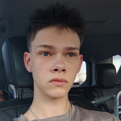 EdwinW07's profile picture. Jesus is King.