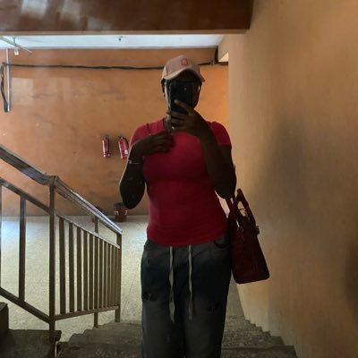 Bunmithe1st_'s profile picture. Her father’s daughter.