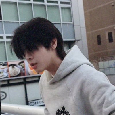 snpliaaa's profile picture. sunsets & cats ♪ a little song, all about you 💫 @firstone_wnk #Firstone #Tlefirstone #Porsuppakarn #YOSHI