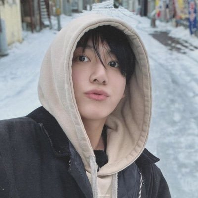 thvantae_'s profile picture. Army | Taekook utted