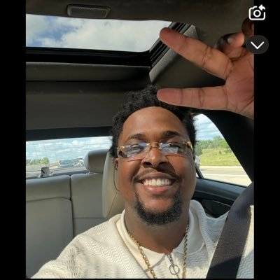 _DonJulio1's profile picture. Florist/Future Engineer 👨🏾‍🌾👨🏾‍🔧 Follow my store on Instagram @ uniquefloralcreations_ 💐