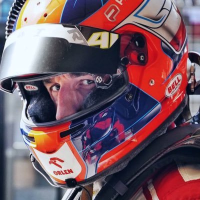 cascomatto_'s profile picture. “Three time World Champion. I don't have to change anything”; Portabandiera italiana pluridecennale di Robert Kubica.