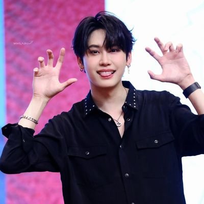 insaan08's profile picture. 