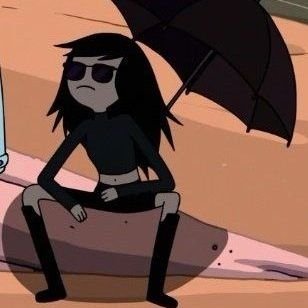 tiranavcisi's profile picture. kirik kanatlari var askin dol ve inat barindiran