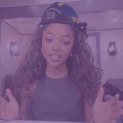 zoespjorants's profile picture. 💌#Eddie: the airport and texas are not the same. they don’t even have the same amount of letters || eoe zolay