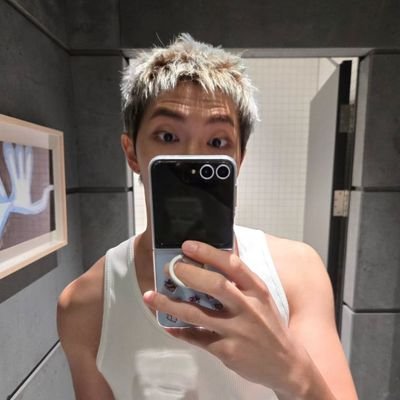 heis_our_hope's profile picture. 아포방포 💜
future RN 💛