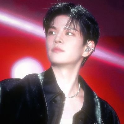 AbbyViolet91909's profile picture. 