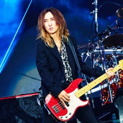 Ba76003105's profile picture. Jスレ垢 🔥 LUNA SEA、JさんのLIVE（東名坂＋福岡）に出没してます🔥趣味程度でベース弾いてます。個人練動画保管庫 2022.4.16 FC.Pyro.NIGHTBS招待🔥 #LUNASEA #J #ベース #wumf#pyro##SLAVE#SLAVE店長