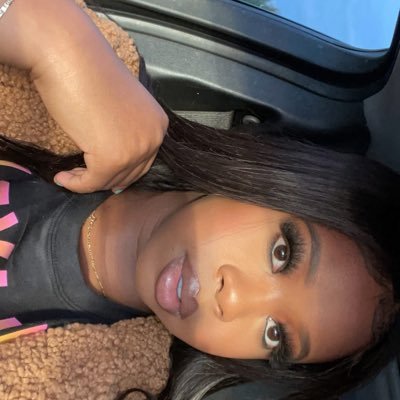 GoddessOfBrown's profile picture. 