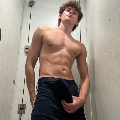 Martinhil214835's profile picture. hi
from syracuse NY 
am bottom single
+1 (216) 393-9137
what'sapp me