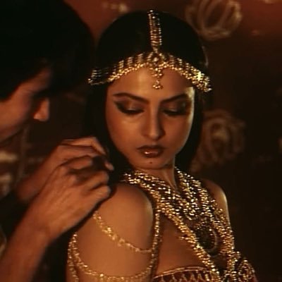 camsgarciat's profile picture. consigo fazer você enxergar melhor os caminhos através do céu e das cartas ✨