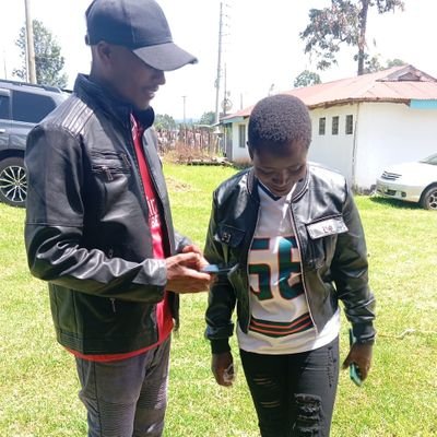 DrMUTAI597610's profile picture. Together is very easy, but (to+get)  is very difficult 😢😊😊😊😊