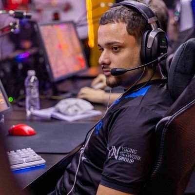 ang3lofps's profile picture. 