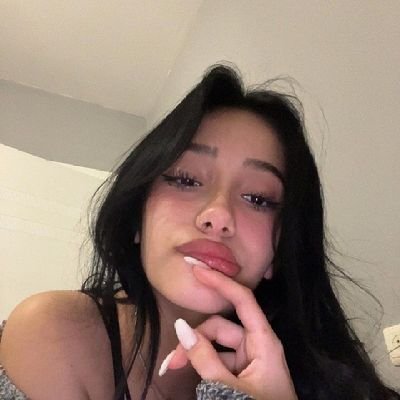 ayliz_demir1's profile picture. İzmir aşığı ♡
Venüs bağımlısı ♡
Tıbbi sekreter ♧