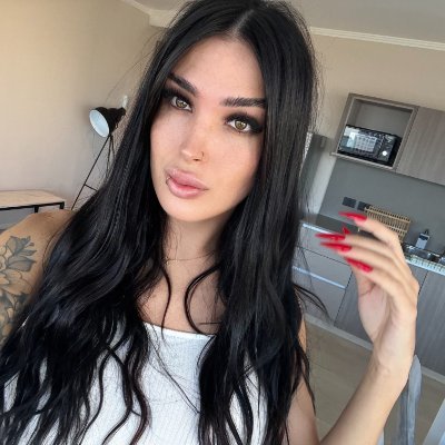 posvo91376831's profile picture. 21 🏳️‍⚧️ i talk nice, i think wild