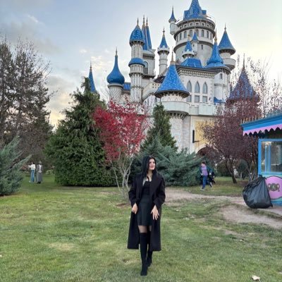 Esmeraye428's profile picture. 