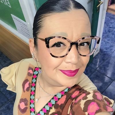 xexihappy's profile picture. Cosecha' 74. Mamá de Cony. Químico Farmacéutico. Yo iba a ser modelo pero me lesioné el ADN.
Hoy no atiendo weones, mañana tampoco.