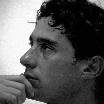 Roberta56439869's profile picture. Due dosi sotto ricatto, si vive come con una 💣 sotto il culo🤬non dimentico e non perdono