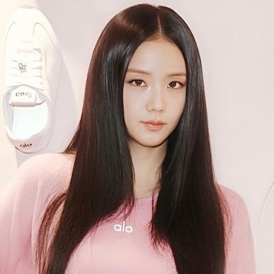 momsooo's profile picture. 