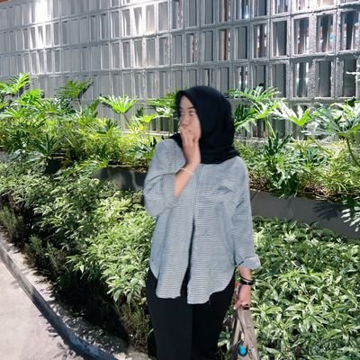 szastrn's profile picture. suka males orangnya