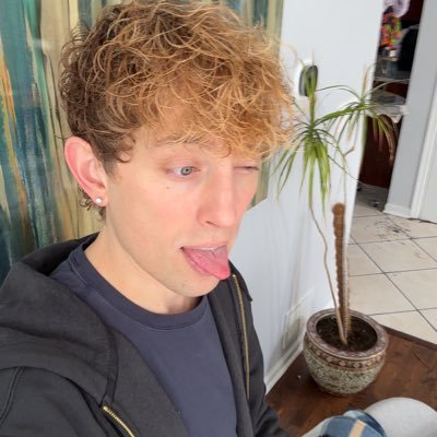 funwithmaxxx's profile picture. 18+ | DM for collabs | Full piss/kink videos: https://t.co/G2i5Abc22j | $7 OF: https://t.co/k3Hh9H6svF | NO PPV