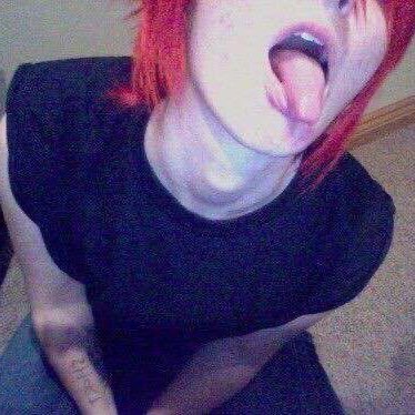 cueiusy's profile picture. 実存の呪い 生と死さえ