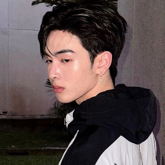 kthsights's profile picture. ⠀⠀⠀⠀⠀⠀⠀⠀⠀animes, bl's & https://t.co/w6TSjgink5