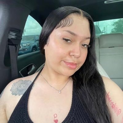 angelarwils's profile picture. 