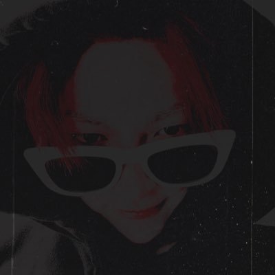 mirvtra's profile picture. an ode to the macabre.