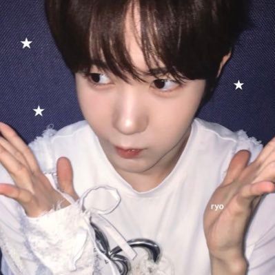 movedpudding's profile picture. 