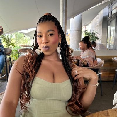 BooYar_M's profile picture. Honestly just winging life💕