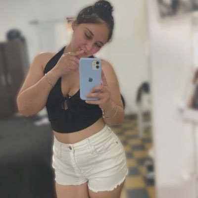 nazarenavarela0's profile picture. 