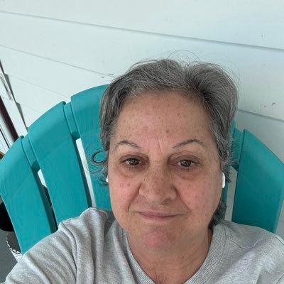 ElizabethL63368's profile picture. 