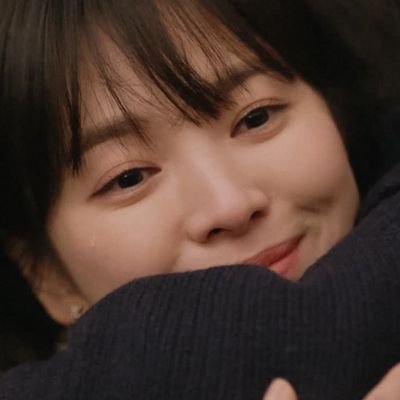 thamascarelo's profile picture. Apaixonada por História, Comunicação, Saúde Coletiva, Pesquisa, Livros, Música, Jogos Olímpicos, Cinema&Séries - amo Kdramas, Café e Batata. À esquerda.