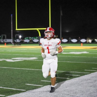 blakesexton24's profile picture. Boyd county football |rb/edge| class 2028|6’0|,190| 4.0gpa|blake.sexton1018@gmail.com|