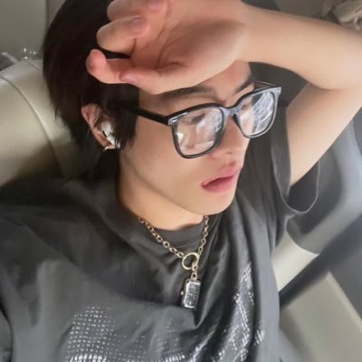 Jongyorn's profile picture. Carrying a bit of Sydney in every Seoul sunrise.