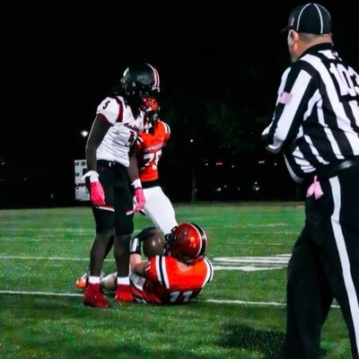 jad5n_'s profile picture. 6’1 Lockdown Specialist  Jaden “JD5” Daniels 2026📍Portsmouth, Va                Mr.ShutDown 757-839-9566