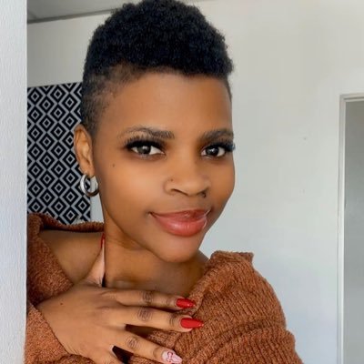 MissTkhumalo's profile picture. God Never Promised It Would Be Easy, But He Did Promise We Would Never Be Alone #UKZN_Graduate🎓📚 #Goodfoodvibes #God_1st ❤ @KaizerChiefs fan 🧡🖤✌🏽👑