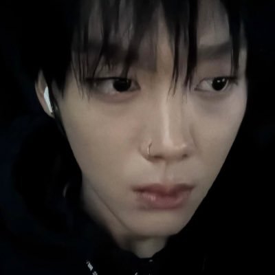 gothgyub's profile picture. emo goths for xdinary heroes and ampers!