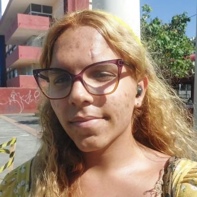 dylunaverse's profile picture. 