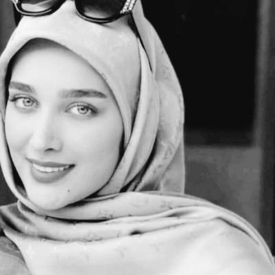 Hannah48915831's profile picture. Be beautiful with everyone••
There is farewell moment that has no time •