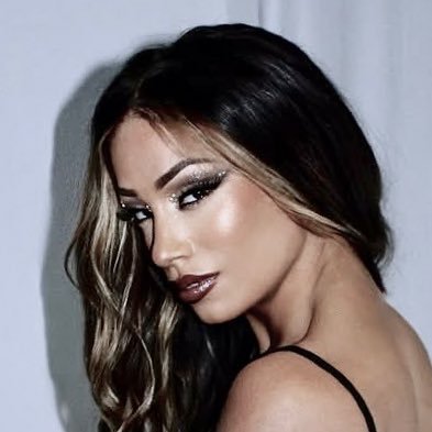 BANKONCTRL's profile picture. “What About The Divas?” #FREEPALESTINE🇵🇸 | 🏳️‍⚧️• ’01 • She/her • minors dni