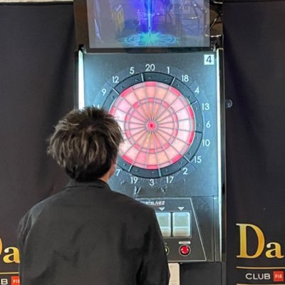 24_darts's profile picture. TikTokでダーツ成長動画上げてます！🎯ダーツ好きな方フォローお願いします！投げ友募集中です！🤲 @nisi0719←こっちは色々投稿