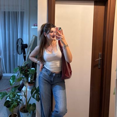 sumeyra963's profile picture. 🪩